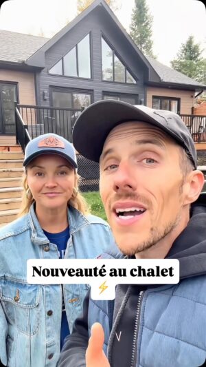 Julie Ringuette Instagram - NOTRE CHALET EST MAINTENANT BLINDÉ CONTRE LES PANNES DE COURANT!!! ⚡️ Peu importe ce qui se passe sur le réseau électrique, le chalet sera 100% fonctionnel. Le spa, la cuisine, le chauffage, l’éclairage, etc. Toute les commodités, dans le fond.  Le hamac est dispo pour la location et c’est un petit paradis.  On a fait affaire avec @erco.ca et on recommande grandement. Leur service clé en main est sur la coche. C’est une génératrice automatique, donc, elle se met en marche AUTOMATIQUEMENT. Un RÊ-VE!