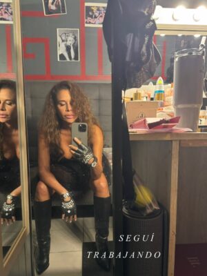Julieta Ortega Instagram - Recap de un año movido y genial.
Brindo x lo que vendrá 🥂✨