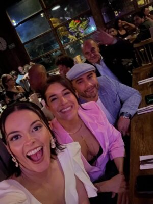 Julieth Restrepo Instagram - Que hermosa noche la de anoche. Cena de nominados de nuestros Premios Macondo!!! Que honor estar aquí y hacer parte de ese maravilloso grupo de gente que quiero y admiro profundamente. Gracias @academiacolcine @lacrispetica @elkin.zair y a todos los que hicieron posible el inicio esta celebración del cine Colombiano con esta cena que estuvo divina. Muchas selfies, mucho amor y muchos amigos! 
Styling @alejandramunozg 
Outfit @arial.12 
Make Up @yenzulu_art 
Hair @isleny_a_a 
🩷🩷🩷