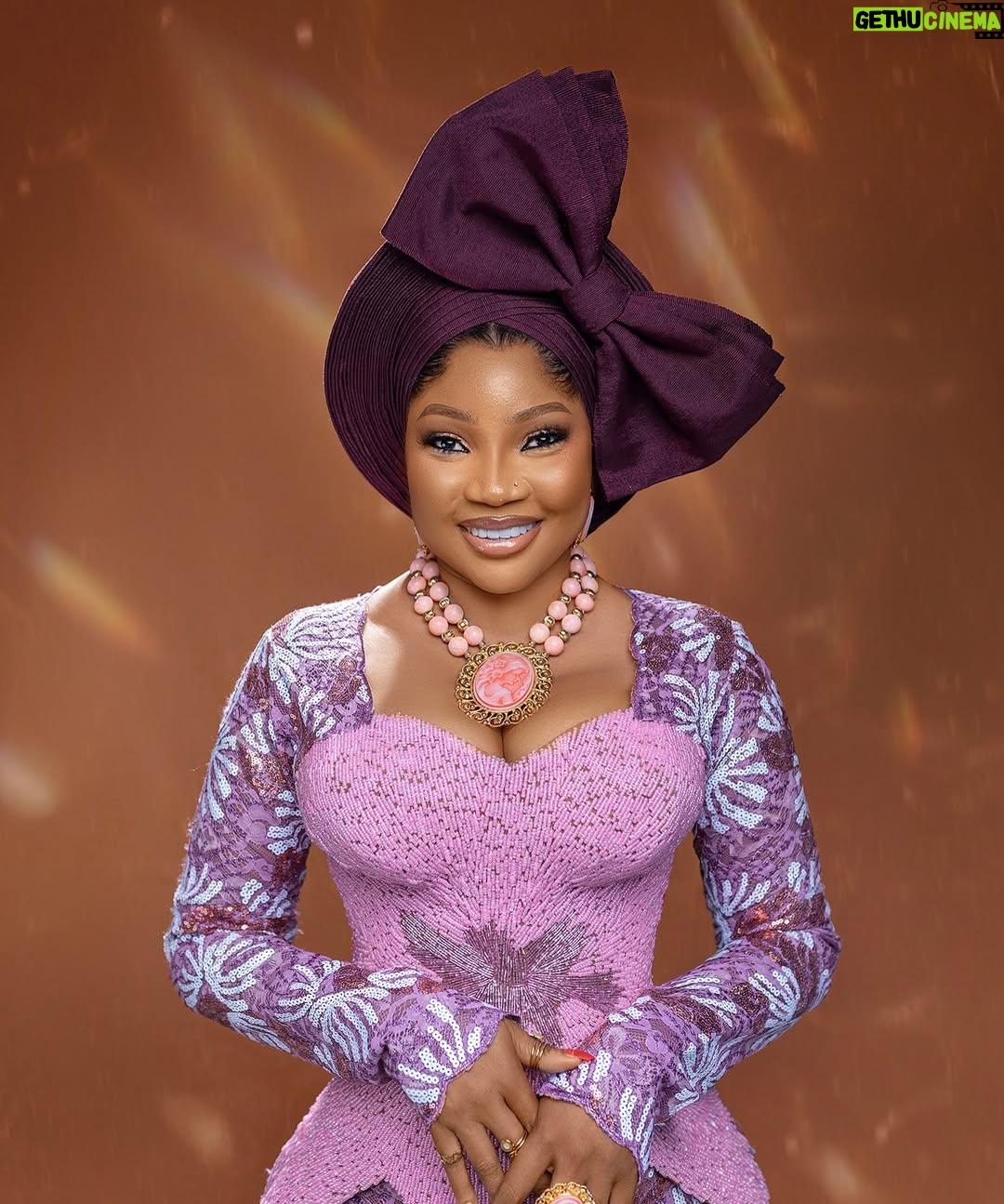 Jumoke Odetola - 20.7K Likes - See babe🥰. Rate this babe on a scale of 1-10👇

Se owanbe? Se Jumoke Odetola Wa nbe?

Outfit: @lolarsfinesse 

Auto gele: @tcubecreations

Beads: @njuheightbeads 

MUA: @iwalewa_signatures
 

Photographer: @jubrilperspective