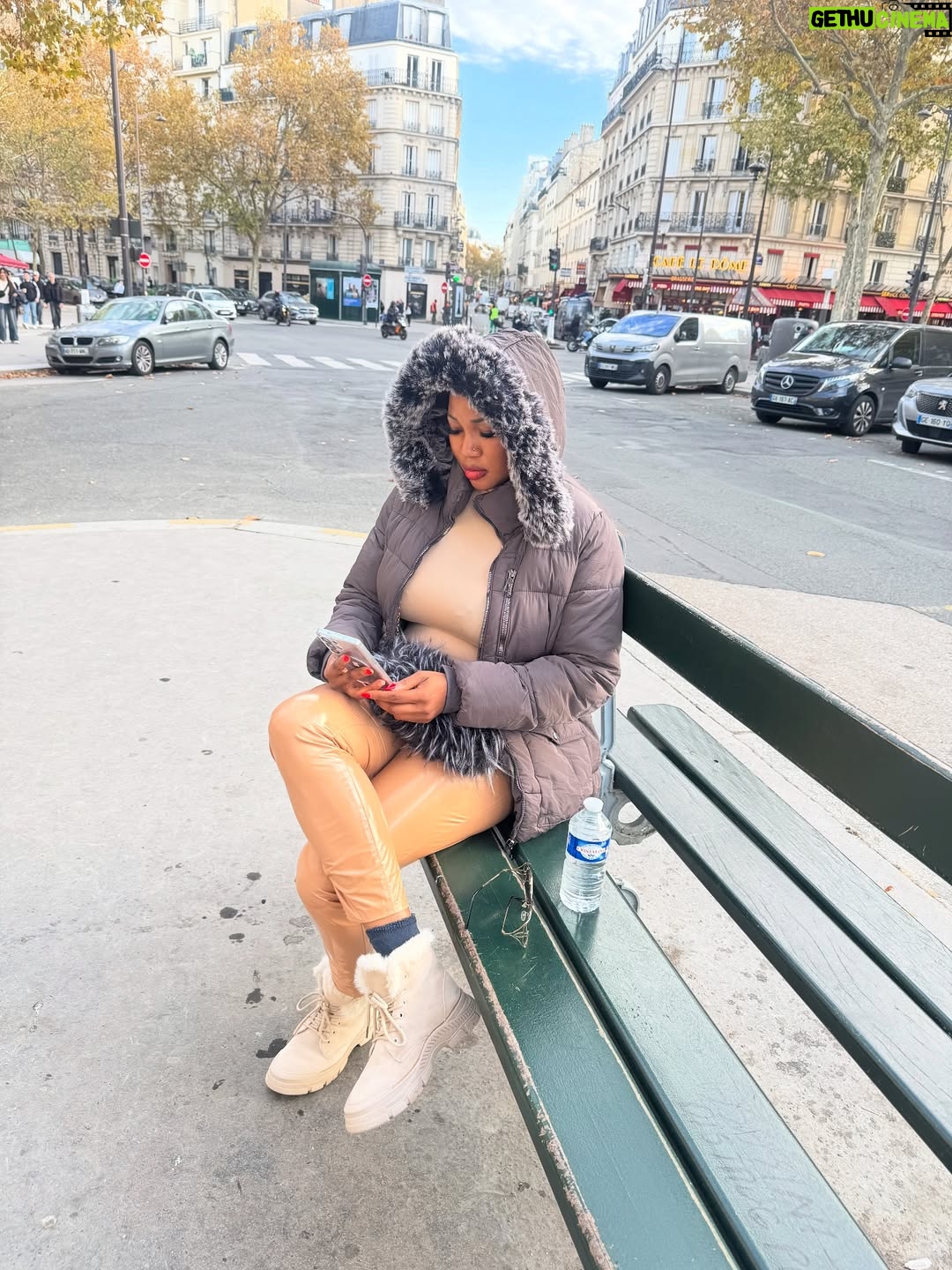 Jumoke Odetola - 11.2K Likes - Bonjour mes amours
(You must reply me in French o😀) 

It’s been days here. I have enjoyed my solitude,  it’s time to carry you along & feed you with beautiful pictures.
What’s your favorite slide?