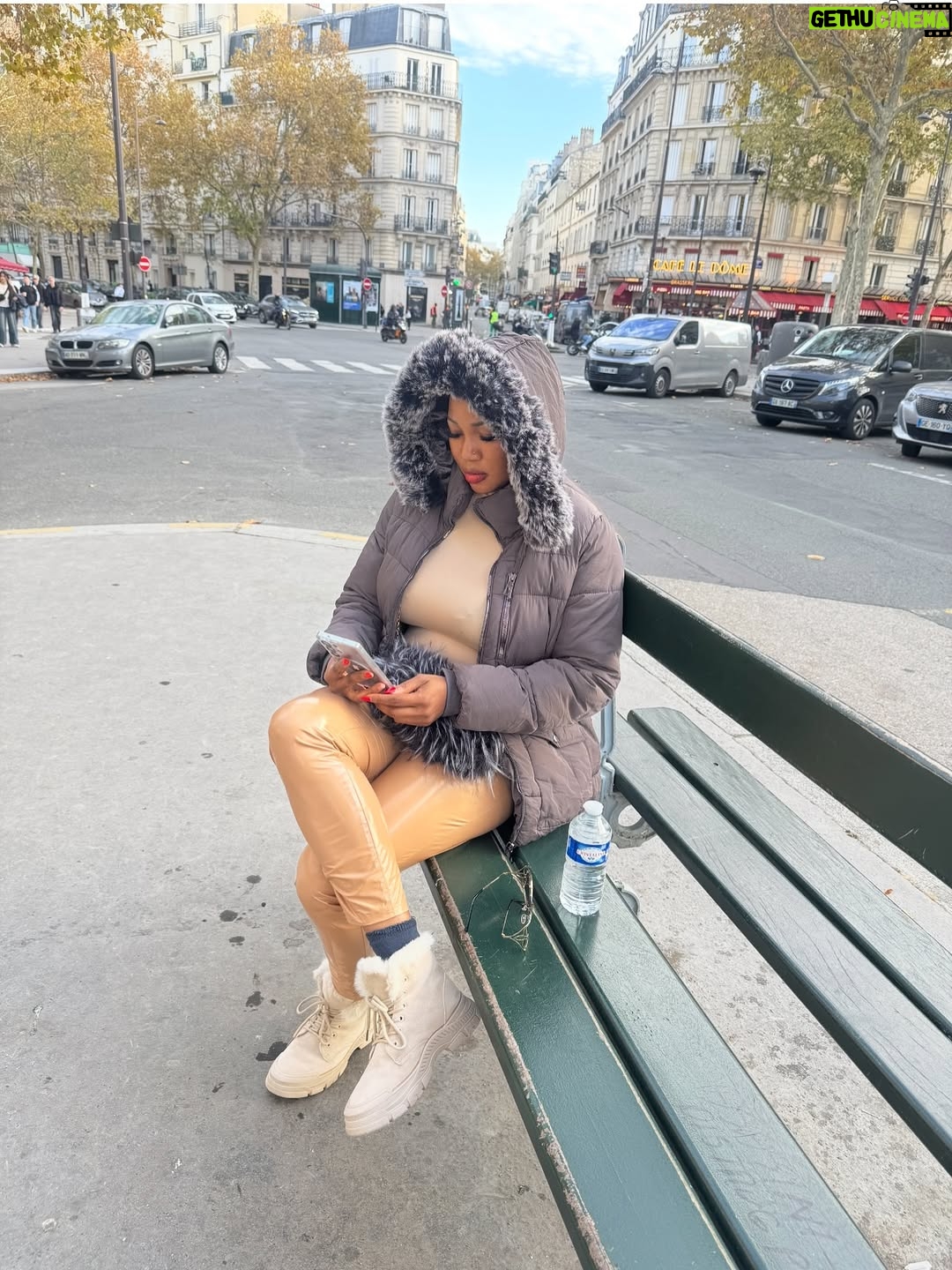 Jumoke Odetola - 11.2K Likes - Bonjour mes amours
(You must reply me in French o😀) 

It’s been days here. I have enjoyed my solitude,  it’s time to carry you along & feed you with beautiful pictures.
What’s your favorite slide?