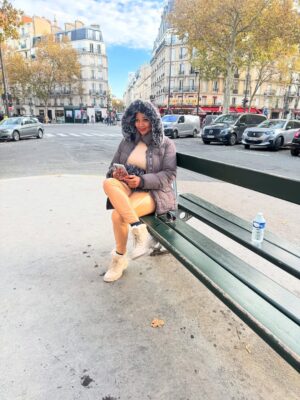 Jumoke Odetola Instagram - Bonjour mes amours
(You must reply me in French o😀) 

It’s been days here. I have enjoyed my solitude,  it’s time to carry you along & feed you with beautiful pictures.
What’s your favorite slide?
