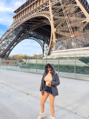Jumoke Odetola Instagram - Bonjour mes amours
(You must reply me in French o😀) 

It’s been days here. I have enjoyed my solitude,  it’s time to carry you along & feed you with beautiful pictures.
What’s your favorite slide?