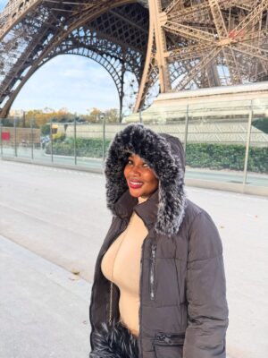 Jumoke Odetola Instagram - Bonjour mes amours
(You must reply me in French o😀) 

It’s been days here. I have enjoyed my solitude,  it’s time to carry you along & feed you with beautiful pictures.
What’s your favorite slide?