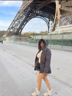 Jumoke Odetola Instagram - Bonjour mes amours
(You must reply me in French o😀) 

It’s been days here. I have enjoyed my solitude,  it’s time to carry you along & feed you with beautiful pictures.
What’s your favorite slide?
