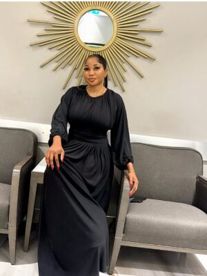 Jumoke Odetola Instagram - WHAT PEACE OF MIND LOOKS LIKE———————-No makeup, no filter, no edit 😍😍😍😍😍
Surrounded by love from wonderful people 

Full appreciation videos coming. 

Thank you everyone. God will honor you. 
I appreciate you all.

🎥 @jideawobona 

Biko, go & watch our movie ALARINA on JumokeodetolaTV
