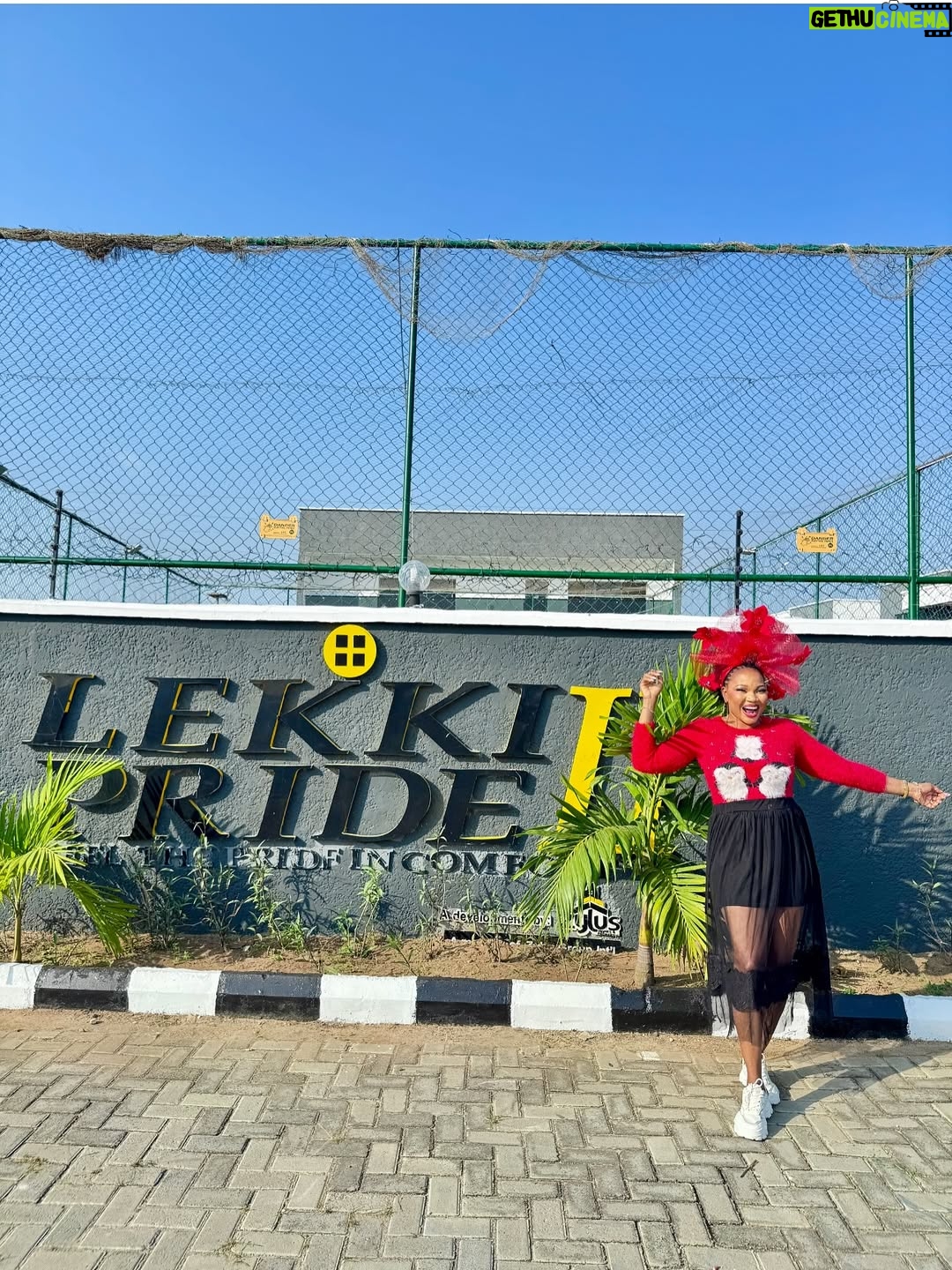 Jumoke Odetola - 21.6K Likes - One of God’s blessings to me this year 🔑 

Grateful heart 🙏
Everything I own, I owe to God Almighty, the giver of blessings that come with no sorrow and peace of mind

Thank you @zylushomes for upholding your watchword 
INTEGRITY 📌 
A home that comes with all the right documents 
A home that comes with peace of mind

Fascinator @tcubecreations