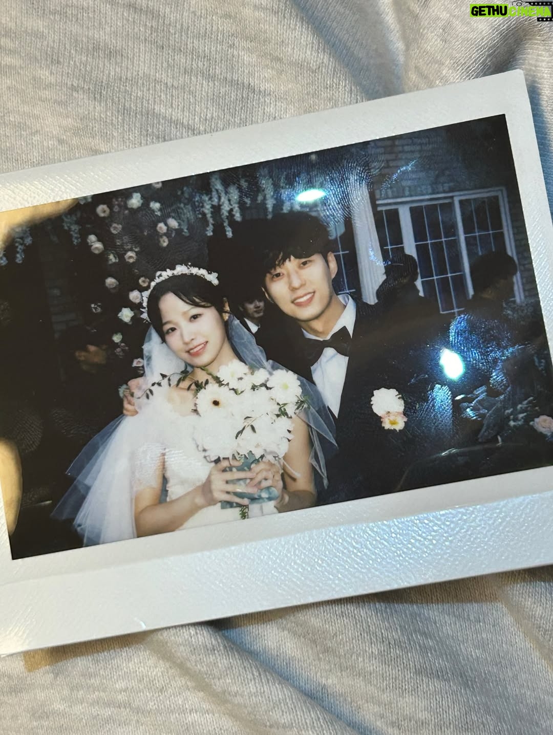 Jung Bo-min - 243.2K Likes - 슬아 행복해💐💍
마지막 썸머 안녕🍃
감사합니다..🤍🪽