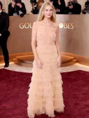 Justine Lupe Instagram - Golden Globes.🌸
Thank you @giorgioarmani and @boucheron for this happy  look. 
Styling: @rebeccarams 
Makeup: @muatraceylevy 
Hair: @barbdoeshair 
Nails: @nailsbyhige