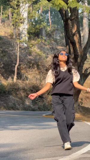 Jyoti Pilkhwal Instagram - Kurti Sexy🥰
.
#jpians #jp_dancer #jyotipilkhwal #lost__girl__journeyy