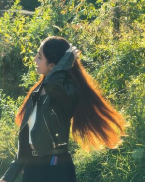 Kaamini Chaube Instagram - A little bit of sunlight 🔥a lot of me 🖤 
.
.
.
.
.
.
.
.
.
.
.
.
.
.
.
.
.
.
.
.
.
.
.
.

#SunKissedVibes #GoldenHourGlow #ConfidenceModeOn #StandardHigh #ClassyMood #LeatherLook #EffortlessCharm #GlowDifferent #LuxuryMood #UnbotheredEnergy  #NaturalAesthetic #SunkissedStrands #viral #winter