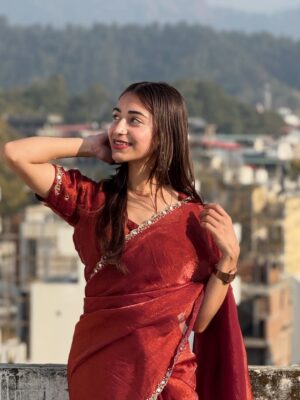 Kaamini Chaube Instagram - Just Feeling pretty ✨
.
.
.
.
.
.
.
#post #saree #traditional #photo #viral