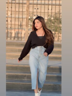 Kajal Jaiswal Instagram - 🖤💙
.
.
#photos #dailypost #trendingaudio #foryou