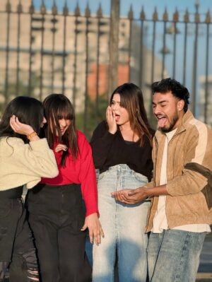 Kajal Jaiswal Instagram - Collecting moments, not things...!!😭🪬💗

.

.

.

.

.

.

#trending #frndzforever😘❤️ #photoshoot #citypark #instagood