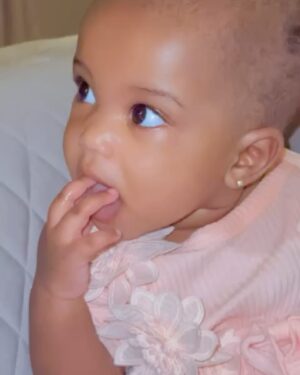 Kajala Masanja Instagram - “Mwaka mmoja wa furaha ya kweli moyoni mwangu—leo tunasherehekea zawadi kubwa kutoka kwa Mungu, mjukuu wangu wa kwanza!
Ulipozaliwa, ulinifanya bibi mwenye moyo mpya, uliojaa upendo wa kipekee.
Kila tabasamu lako ni dawa, kila hatua yako ni ushindi. Nakupenda kuliko maneno, na nitahakikisha unakua ukijua kwamba una wazazi , lakini pia una bibi anayesimama nawe kwa sala na upendo.
Happy 1st birthday my precious grandbaby. May God light your path, protect your soul, and fill your life with joy and purpose. Umeleta maana mpya kwenye jina la ‘familia’. Bibi yako atakupenda milele.” @princess__amarah ❤️❤️❤️❤️❤️❤️🎂🍿
#AMARAISONE😘