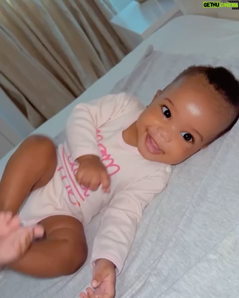 Kajala Masanja - 137.4K Likes - “Mwaka mmoja wa furaha ya kweli moyoni mwangu—leo tunasherehekea zawadi kubwa kutoka kwa Mungu, mjukuu wangu wa kwanza!
Ulipozaliwa, ulinifanya bibi mwenye moyo mpya, uliojaa upendo wa kipekee.
Kila tabasamu lako ni dawa, kila hatua yako ni ushindi. Nakupenda kuliko maneno, na nitahakikisha unakua ukijua kwamba una wazazi , lakini pia una bibi anayesimama nawe kwa sala na upendo.
Happy 1st birthday my precious grandbaby. May God light your path, protect your soul, and fill your life with joy and purpose. Umeleta maana mpya kwenye jina la ‘familia’. Bibi yako atakupenda milele.” @princess__amarah ❤️❤️❤️❤️❤️❤️🎂🍿
#AMARAISONE😘