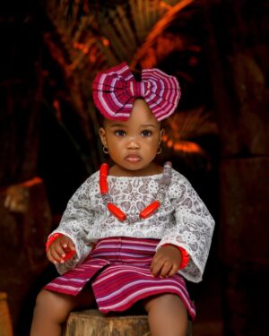 Kajala Masanja Instagram - “Mwaka mmoja wa furaha ya kweli moyoni mwangu—leo tunasherehekea zawadi kubwa kutoka kwa Mungu, mjukuu wangu wa kwanza!
Ulipozaliwa, ulinifanya bibi mwenye moyo mpya, uliojaa upendo wa kipekee.
Kila tabasamu lako ni dawa, kila hatua yako ni ushindi. Nakupenda kuliko maneno, na nitahakikisha unakua ukijua kwamba una wazazi , lakini pia una bibi anayesimama nawe kwa sala na upendo.
Happy 1st birthday my precious grandbaby. May God light your path, protect your soul, and fill your life with joy and purpose. Umeleta maana mpya kwenye jina la ‘familia’. Bibi yako atakupenda milele.” @princess__amarah ❤️❤️❤️❤️❤️❤️🎂🍿
#AMARAISONE😘