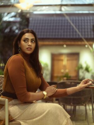 Kamakshi Bhaskarla Instagram - Soft light, quiet moments, and conversations that begin with coffee.
There’s something timeless about slowing down - letting warmth, elegance, and stillness speak without trying.

Some moods don’t need noise.
They just need presence.

coffee shop aesthetic, elegant portrait, natural tones photography, brown color palette, calm lifestyle moments, cinematic stillness, Telugu cinema actress, contemporary elegance

#skb #CoffeeMood #ElegantMoments #CinematicPortrait #ActorLife