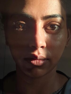 Kamakshi Bhaskarla Instagram - Sunlight, stillness, and eyes that carry stories.
No performance here.
Just a quiet moment between light and thought —
where presence speaks without trying.
cinematic portrait, natural light photography, expressive eyes, sun kissed portrait, actor close up, visual storytelling, Telugu cinema actress
#NaturalLight #CinematicPortrait #EyesThatSpeak #ActorLife