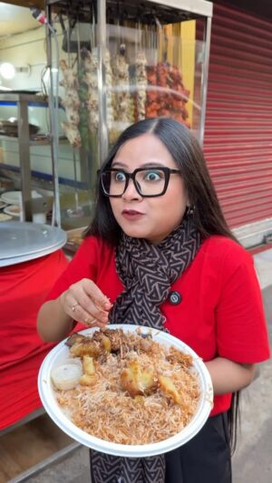 Kamalika Dey Instagram - Diet or Biryani? š¤ Tag your friend.
Location: Awadhi Biryani,
5/73 Bijoygarh, Pallishree, Kolkata- 700092
Contact no: 8777750971
#funny #viral #biryani