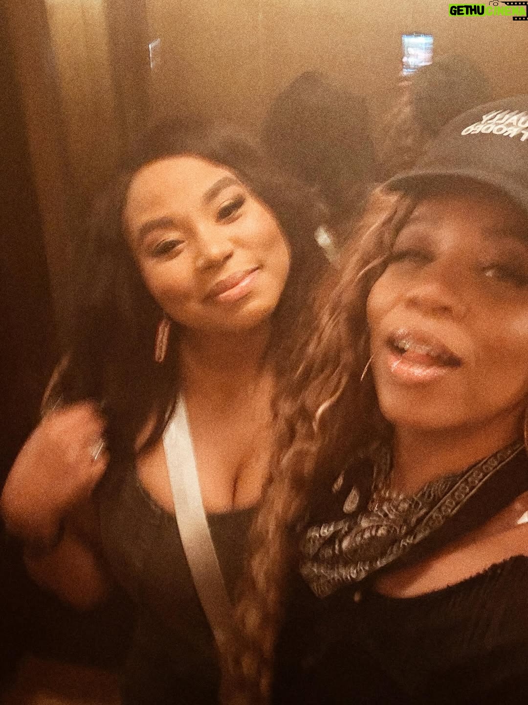 Kamilah Marshall - 2.4K Likes - SUMmer days…

1.Cowboy Carter pre-game
2.B.
3. Ice cream I’m still dreaming about
4. The HOUNDS
5. me n’ this magical being.
6. cigah bah
7. a surprise GIFT DAY
8. WEST coast fam
9. ME n my CUZZO
10. my KEYNOTE SPEECH at Berklee
11. bgb
12. me n’ e
13.gurl
14. I don’t know
