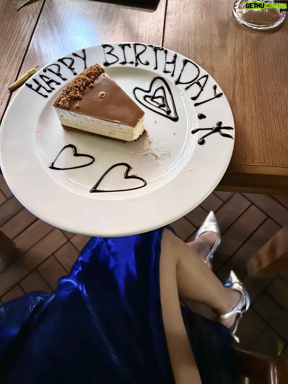 Kamya Vasa - 5.1K Likes - everything about you...💙

.
.
.
.
.
#explore #fyp #birthday #blessed #lotsoflove