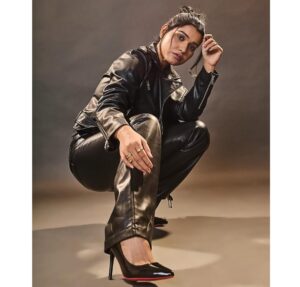 Kanak Pandey Instagram - Miles before excuses.🏍️🏍️

📸- @kunallakhani 
💄- @i_me_makeuphair_by_pooja_wasan 

 #fy #bike #best #toxic