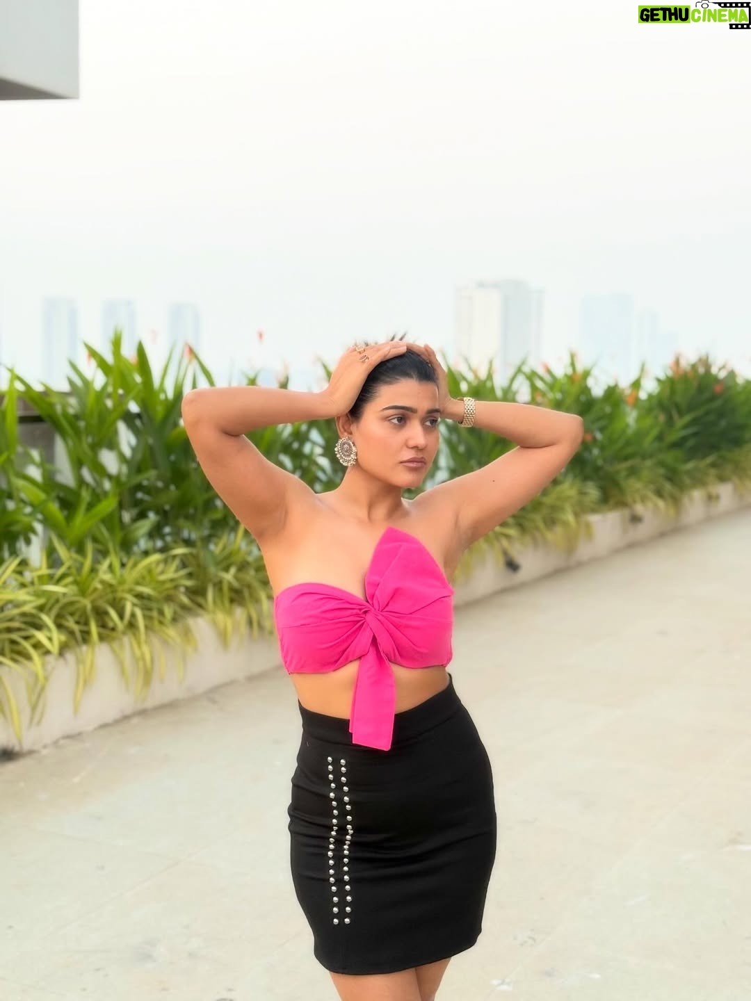 Kanak Pandey - 3 Likes - ✨✨✨