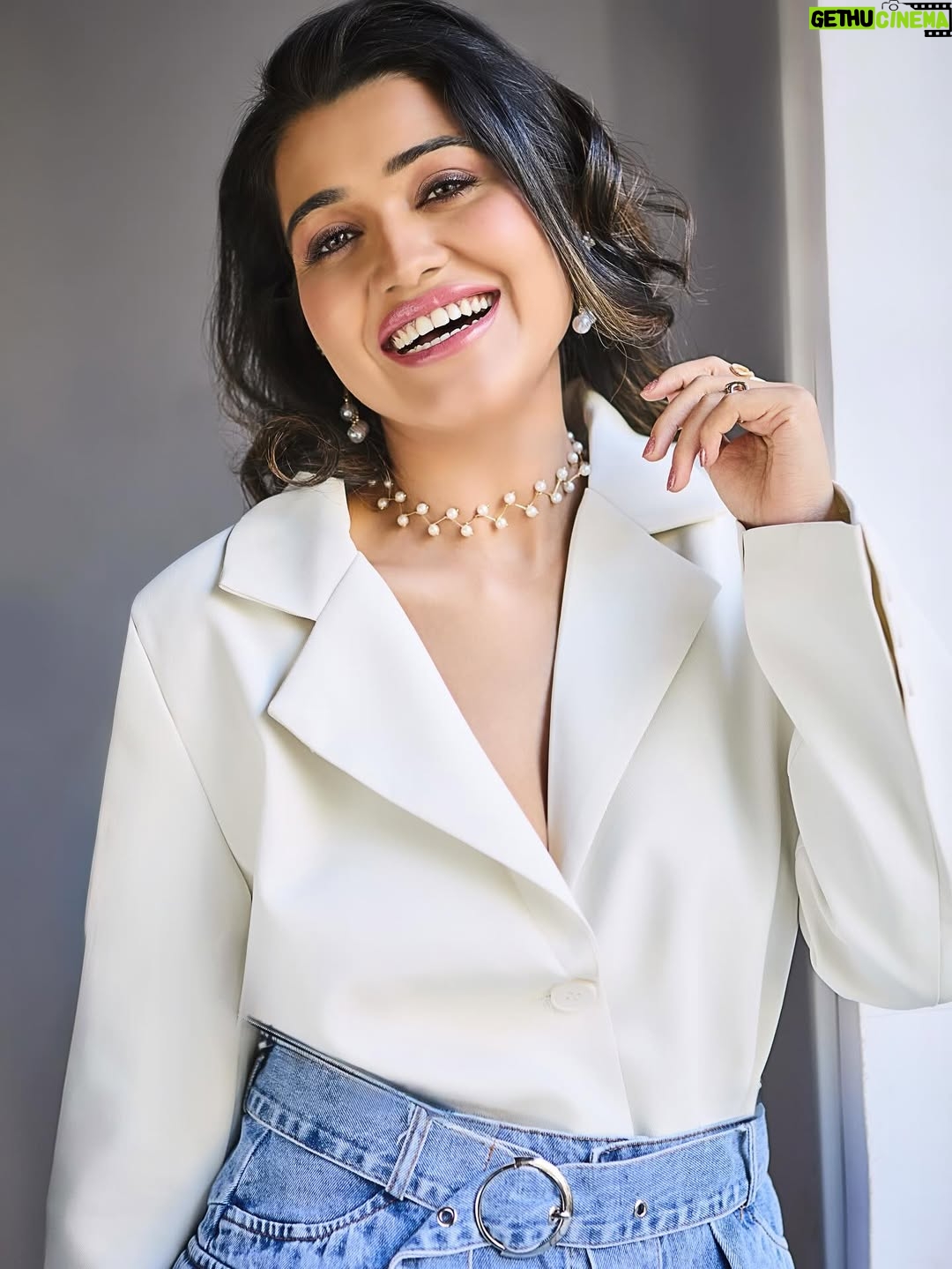 Kanak Pandey - 3 Likes - 🫶✨💫

📸- @kunallakhani 
💄- @i_me_makeuphair_by_pooja_wasan