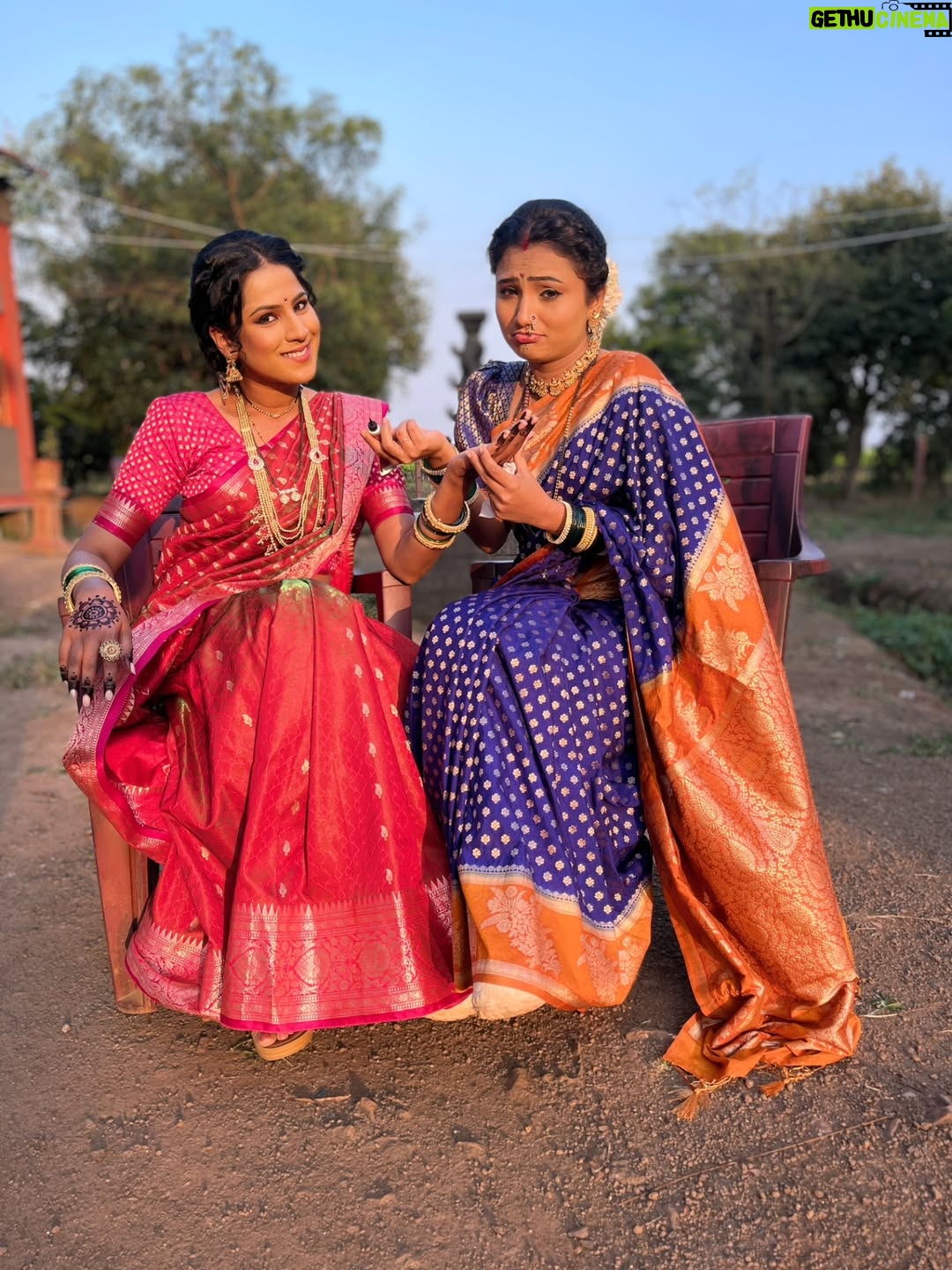 Kanchi Shinde - 2.7K Likes - Trust me when I say ki मी तिला off screen अजिबात त्रास देत नाही!!!🙊👀👻
.
हो ना गं इंदू?? @iamkanchishinde 👀❤️
.
.
पाहायला विसरू naka💥
पहा ‘इंद्रायणी’, दररोज, संध्या. 7 वाजता, फक्त कलर्स मराठीवर आणि कधीही 
@JioHotstar वर

#Indrayani #IndrayaniOnColorsMarathi #ColorsMarathi #NaviUbhariUnchBharari #gopalkala #kshamadeshpande #marathiserial #chinmaypatwardhan #gopal #Shreekala #actress #kanchishinde #GopalKala
