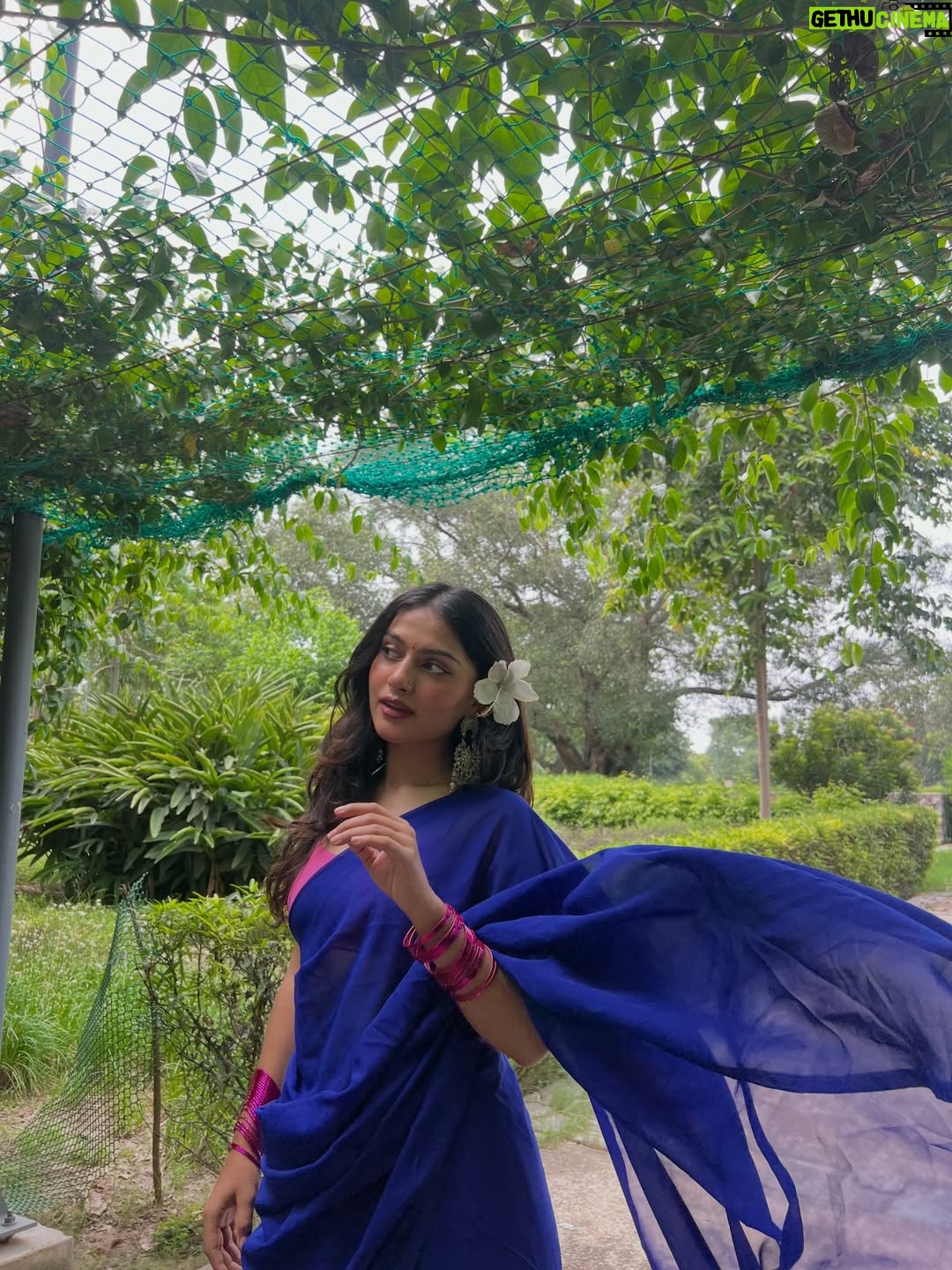 Kanishka Tewari - 5.3K Likes - Recreated my viral picture in the last slide >>>