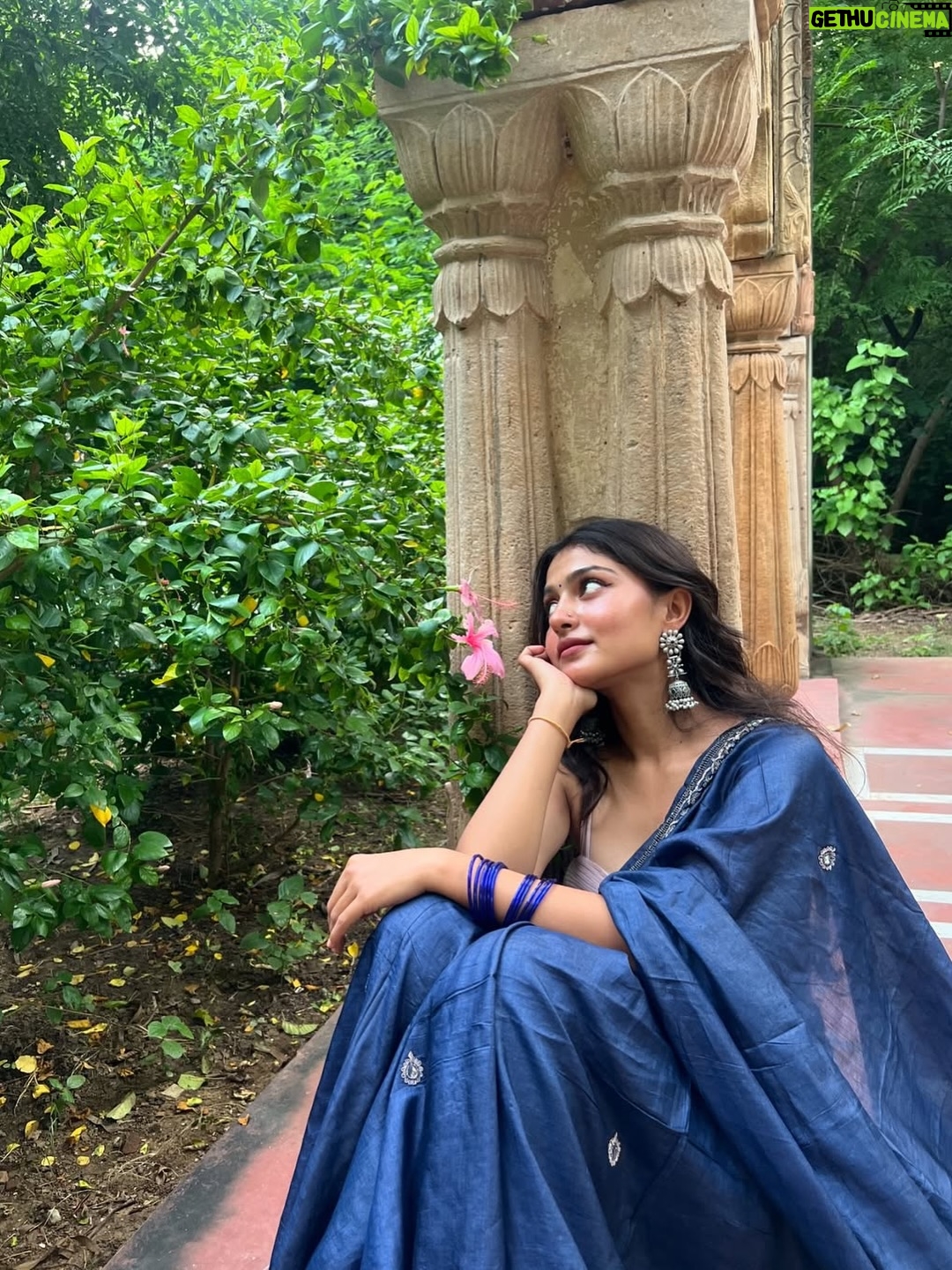 Kanishka Tewari - 5.3K Likes - Recreated my viral picture in the last slide >>>