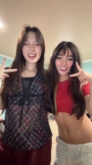 Kaori NeVille Instagram - @bbnomula @ang3linajuli3t fav song rn. Dance credit: us
#dance #fyp #anime #animationmeme