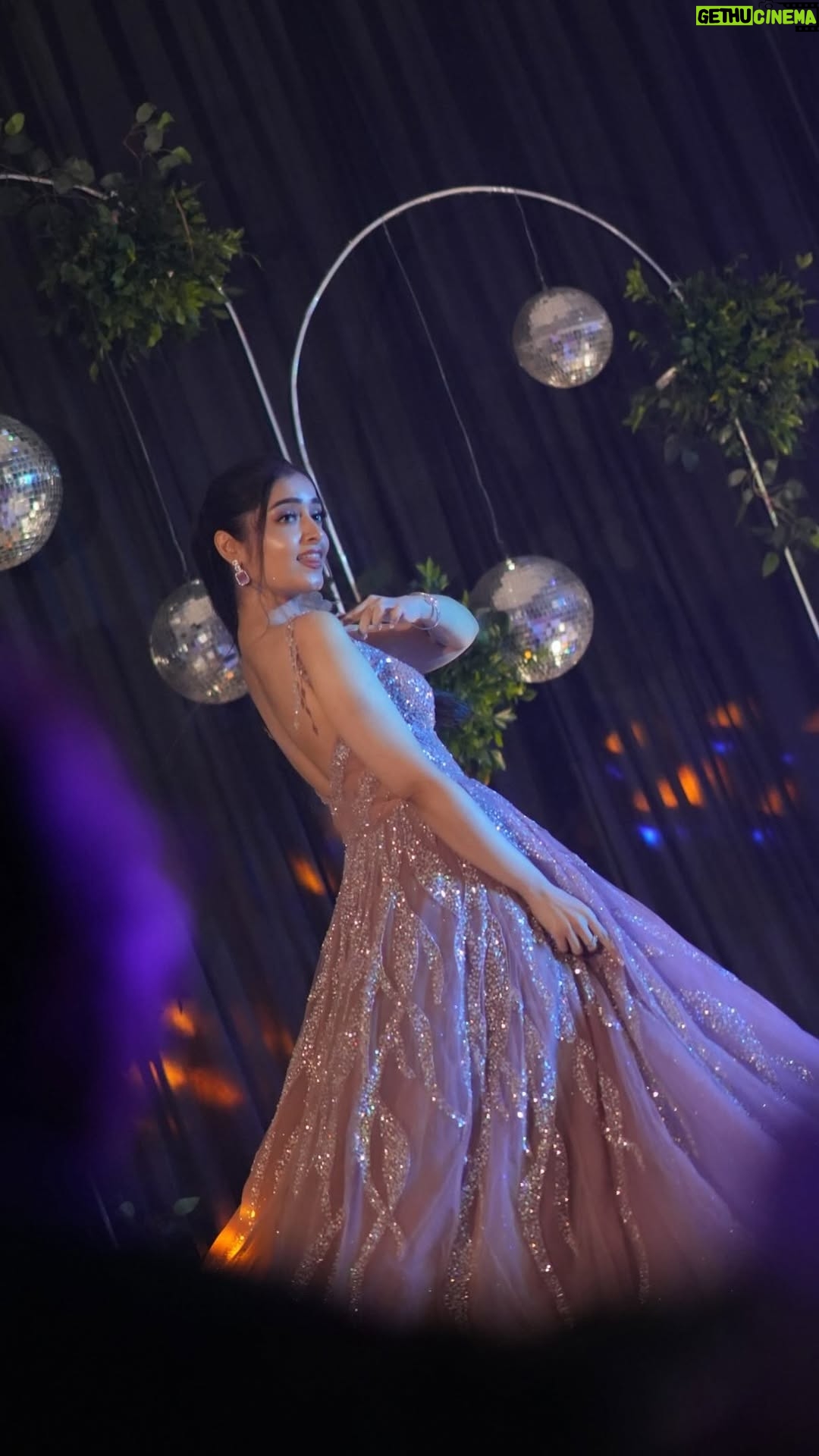 Kareena Tekwani - 6.5K Likes - No rehearsals. Just love 🤍

Glimpse of my Last-Minute Dance Performance at Sister’s Wedding🥰
.
.
.
.
[ Wedding Dance Reel, Dulhan Ki Behen, Indian Wedding Dance, Soft Dance, Wedding Dance Performance, Bridesmaid Energy, Sister Wedding Moments, Shaadi Season 2026, Wedding Season India ]