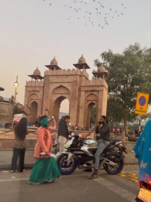 Kareena Tekwani Instagram - Makar Sankranti, but make it fashion🤍🪁
.
.
.
.
.
.
[ Pink City Aesthetic, Winter Fashion 2026, Jaipur street style, Winter Fit Inspo, City Photoshoot, Cozy Fit, Pinterest Fur Jacket, Winter Street Style India, Slow City Vibe, Jal Mahal Jaipur ]