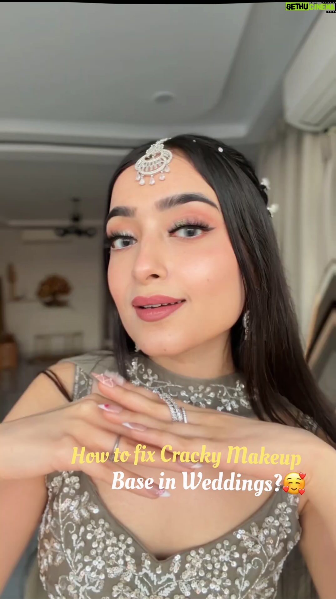 Kareena Tekwani - 14.6K Likes - If your base is cracking, it’s asking for help 😌
No flakes. No cake. Just Silk Touch melting into your skin and serving glass-skin perfection.🤍

Flicka Cosmetics, Silk Touch Moisturizer, Makeup Product Recommendation, Flawless Base Recommendation, Skin Preparation

#silktouch #flickacosmetics #makeupprep #glassskinbase #hydratedskin #flawlessbase

[ Cracky Makeup Base, Cakey Makeup Base, Flawless Base Tips, Base Makeup Mistakes, Makeup Prep Routine, Makeup Layering, Makeup Base Cracking, How to Fix Cakey Makeuo ]