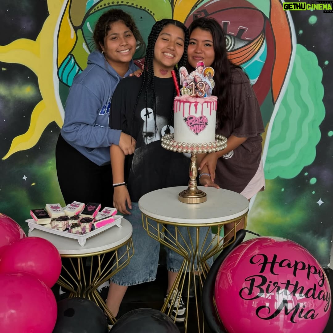 Karen Dejo - 27.3K Likes - Hace 13 años le pedi a Diosito con mucha fé que me diera la bendición de ser madre y nació mi niña hermosa, la dueña de mi vida, de mi corazón, hago todo para verte crecer feliz .
Siempre la abu y yo estaremos a tu lado para encaminarte, guiarte , cuídate  y llenarte de amor 
❤️🥰Feliz Cumplaños Mia y recuerda toda la vida que te amamos !!!🎂❤️
