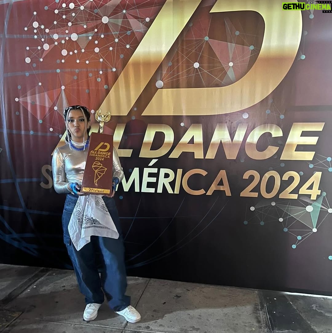 Karen Dejo - 17K Likes - Orgullosa de mi bb , amo como baila y cada logro de ella me hace feliz , mi corazón palpita rápido de la emoción. Te amo 💕 mi amor . (Su primera competencia sudamericana )🏆

@ebac_escueladedanzaoficial 
@alldanceinternationalofficial