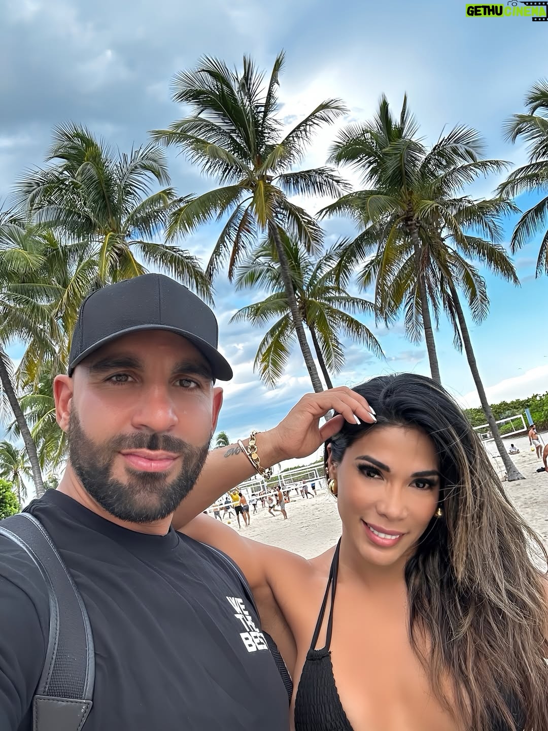 Karen Dejo - 30K Likes - Me encanta cuando disfrutamos el uno del otro❤️siento que el mundo se detiene y todo es perfecto. (solo falta Mía y Dayyan )
✨Caring for our love is a commitment✨
Love you