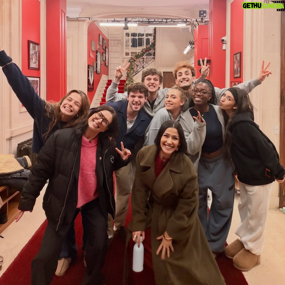 Karima Charni - 15.3K Likes - Au programme de la quotidienne aujourd’hui à 17h30 sur TF1: visite surprise & quizz spécial star ac’ hosté par @luciebernardoni & moi✨❤️🏰

Ps: Samedi soir, on célébrera le 200eme Prime de l’émission! 🥹🤩🥳 Je compte sur vous? 🫶🏽

#TF1 #StarAcademy #Entertainment 

@staracademytf1 @tf1 @tf1plus @endemolfr