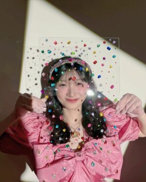 Karin Miyamoto Instagram - ♡
⁡
2025年ありがとうございました✨️
⁡
2026年もよろしくお願いします🫶
⁡
まずは1/12 Zepp DiverCityから！！
⁡
#年末
#良いお年を
#2025
#2026