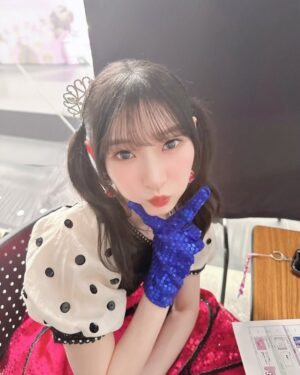 Karin Miyamoto Instagram - ♡
⁡
2025年ありがとうございました✨️
⁡
2026年もよろしくお願いします🫶
⁡
まずは1/12 Zepp DiverCityから！！
⁡
#年末
#良いお年を
#2025
#2026