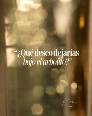 Karina Mazzocco Instagram - ✨ Arbolito listo.
Ilusiones nuevas.
Que diciembre nos encuentre brillando. 💫
Y vos… ¿qué deseo pedirías para tod@s?
