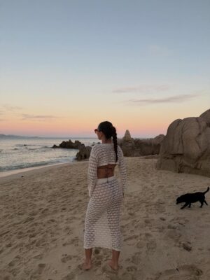 Karina Ramos Instagram - Así se vio la aventura en Los Cabos con las criaturas 🫶🏼 Mis vacaciones de fin de año se trasladaron a Enero! Tarde pero seguro 🙈 Ahora me preparo para un fin de semana de clases en Costa Rica para mis chicas de @imagination.empowerment 🙌🏻❤️ Ya casito nos vemosssss
Ps. Tengo un video muy especial para ustedes mañana 🥹🫶🏼