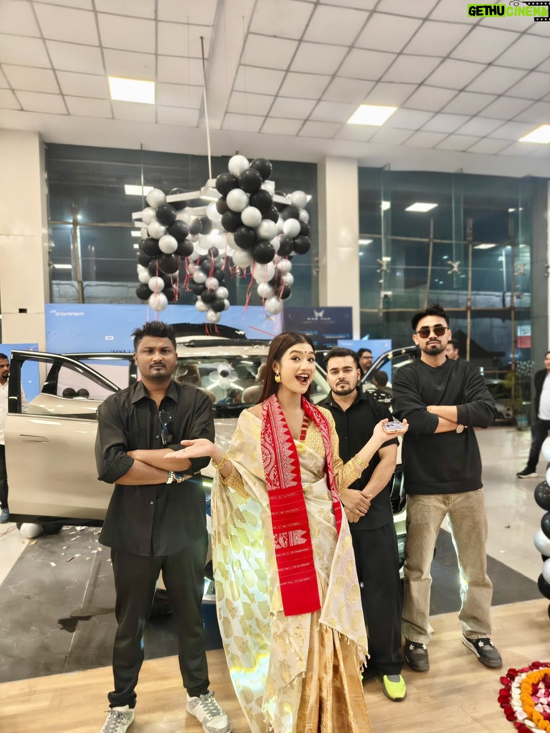 Karishmita Dass - 9.1K Likes - Thank You @hatorkimotors for inviting me as ur special guest ❤️

#newpost😍 #assam #cars #northeast #fyp