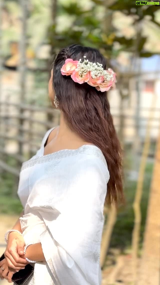 Karishmita Dass - 6K Likes - A soft,open hair look for the stunner @karishmita_dass  on the occasion of Saraswati Puja 🤍🧿 

Makeup by - @nikitaz_makeover_ 

#saraswatipuja #instagood #fyp #makeupartistassam #viral