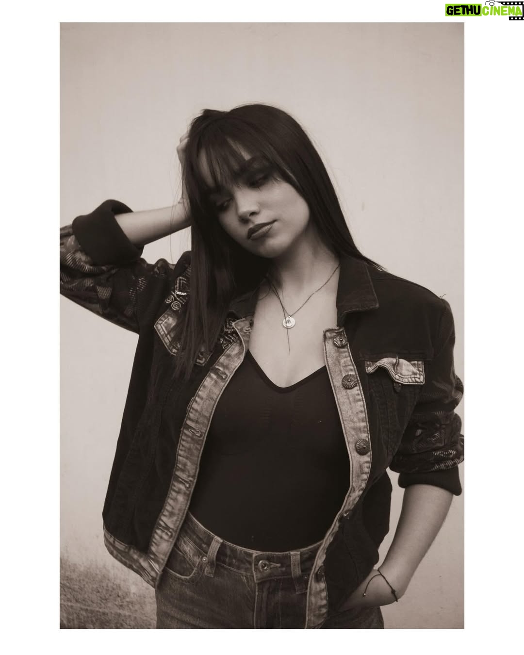 Karla Gaytán - 19.3K Likes - deep