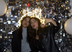 Karla Gaytán Instagram - bye bye 2025, estuviste bien loco 🫂✨🤲🏻