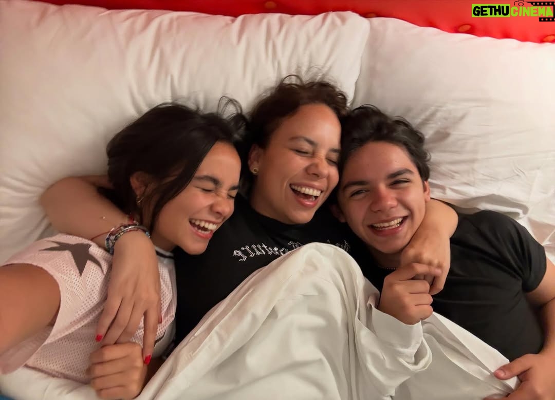 Karla Gaytán - 15.5K Likes - bye bye 2025, estuviste bien loco 🫂✨🤲🏻